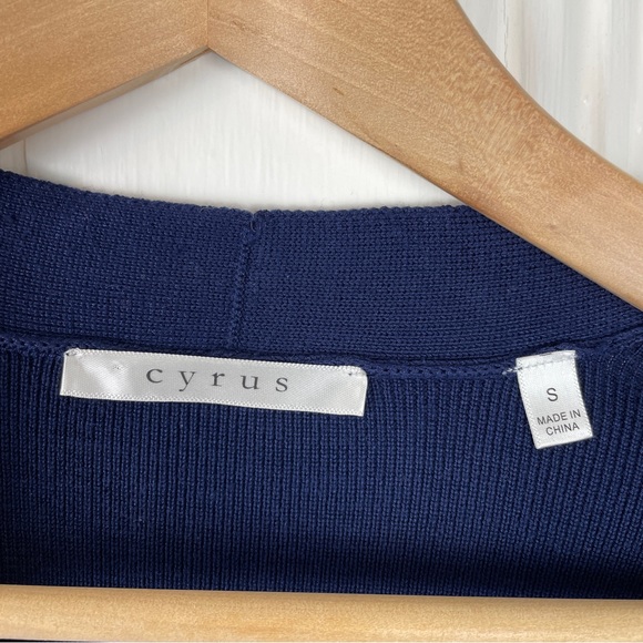 Cyrus Open Front Blue Cardigan Size Small - Picture 3 of 3